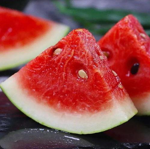 梦见瓜地找瓜吃